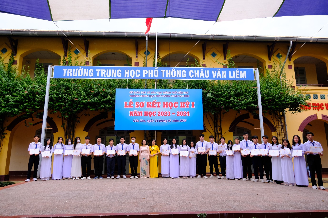 C:\Users\HP\Downloads\DSCF6979 (1).JPG