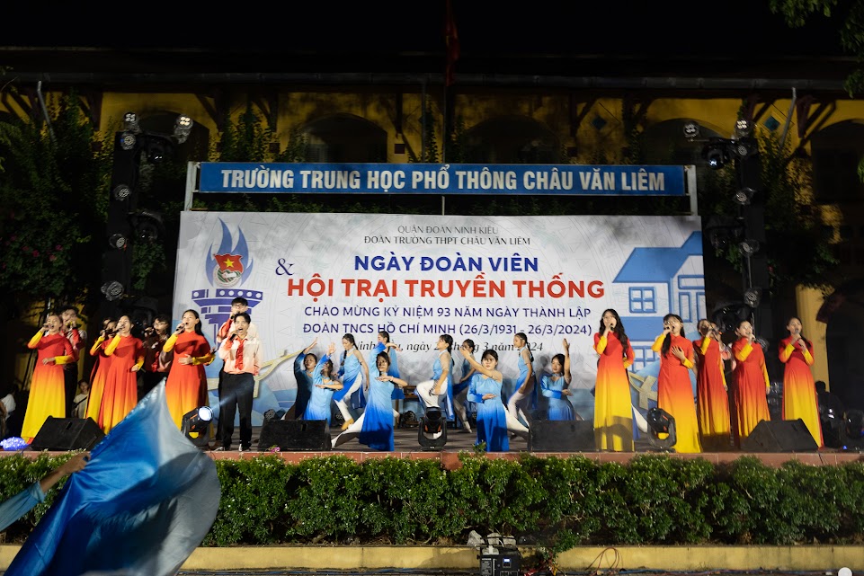 C:\Users\WINDOWS\Desktop\Ảnh Hội trại\_MKD3738.jpg